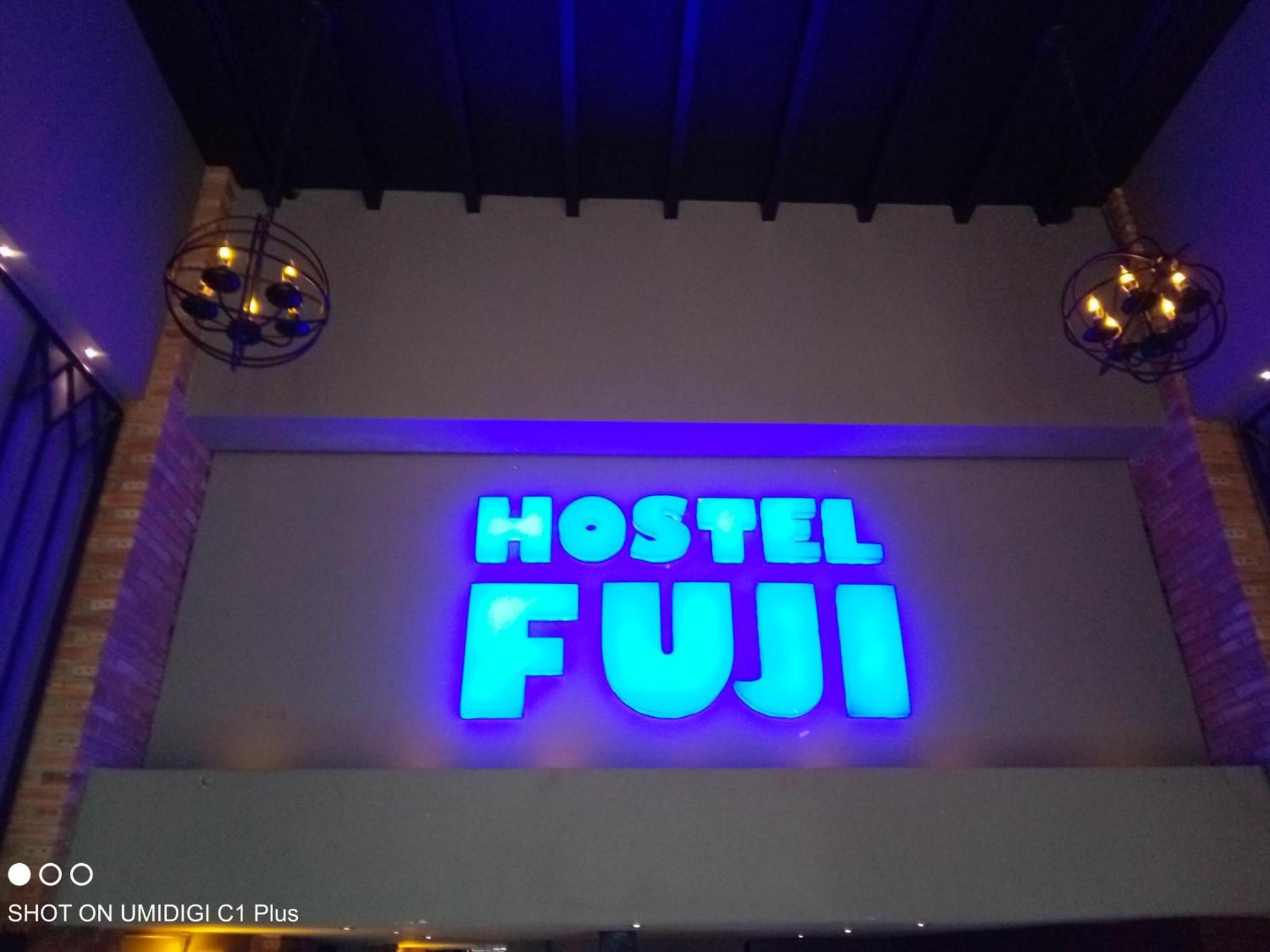 Hostel Fuji Phnom Penh Bagian luar foto